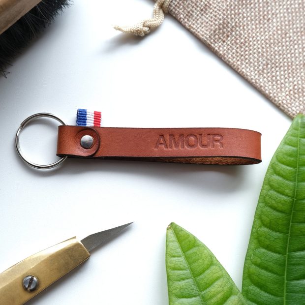 Porte clé cuir "Amour" personnalisé, camel