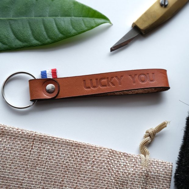 Porte clé cuir "Lucky You" personnalisé, camel