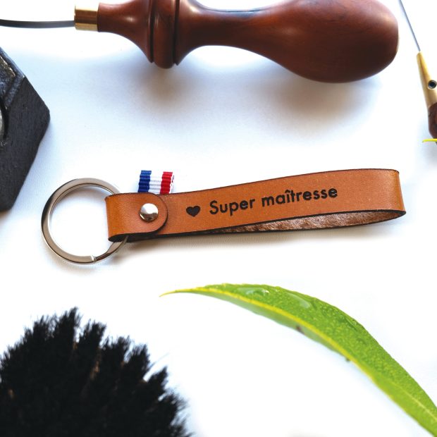 Porte clé cuir "Super maîtresse personnalisé, camel
